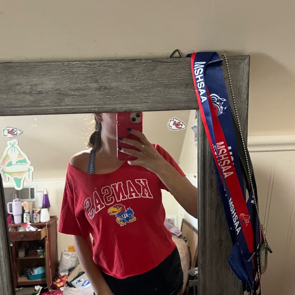 Adorable KANSAS UNIVERSITY top
